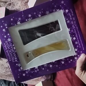 NIB Elizabeth Arden Provocative Woman Gift Set
